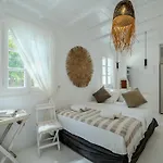 Manu Mykonos Exclusive Luxury Beachside With Private Pool By Quality Brand קלפטיס